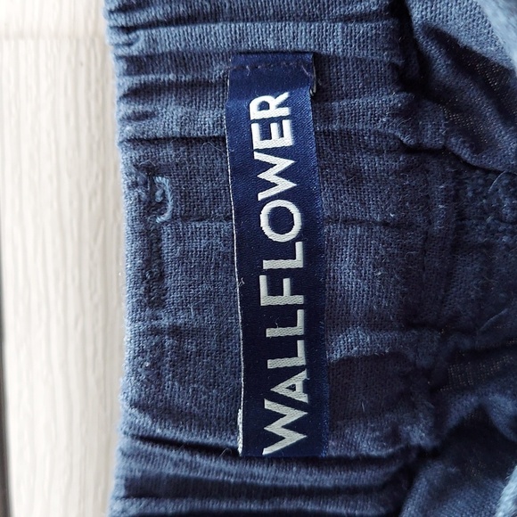 Wallflower shorts. Size XL. - Picture 5 of 6